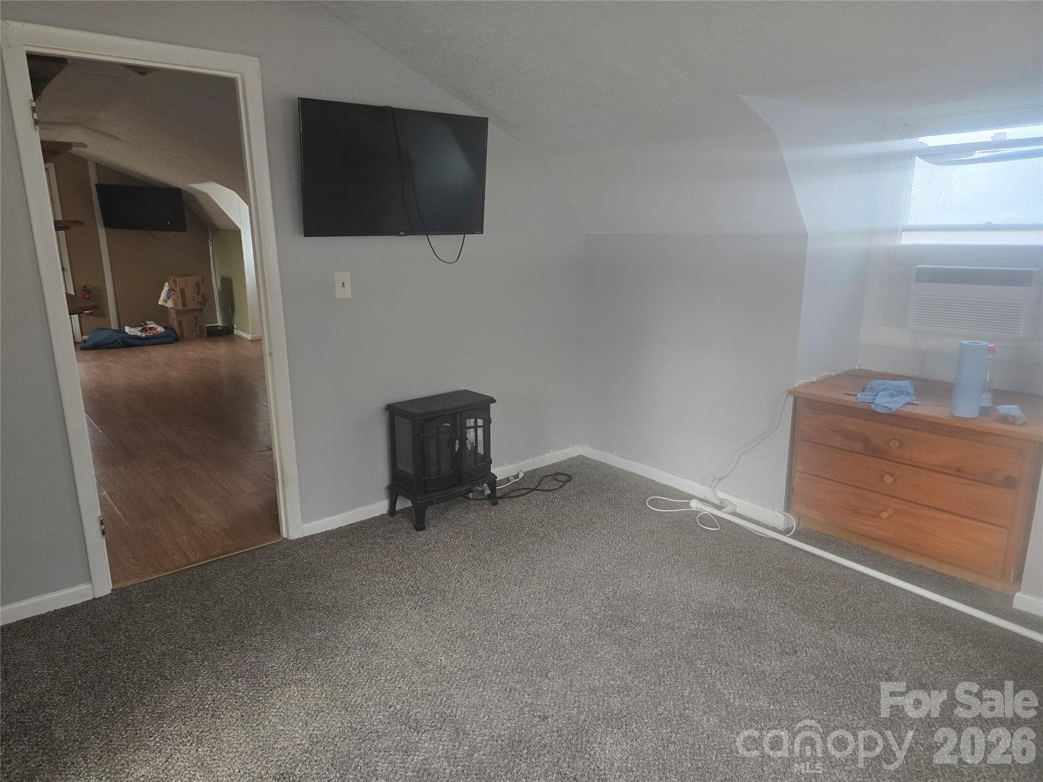 upstairs Unit Bedroom - Hendersonville
