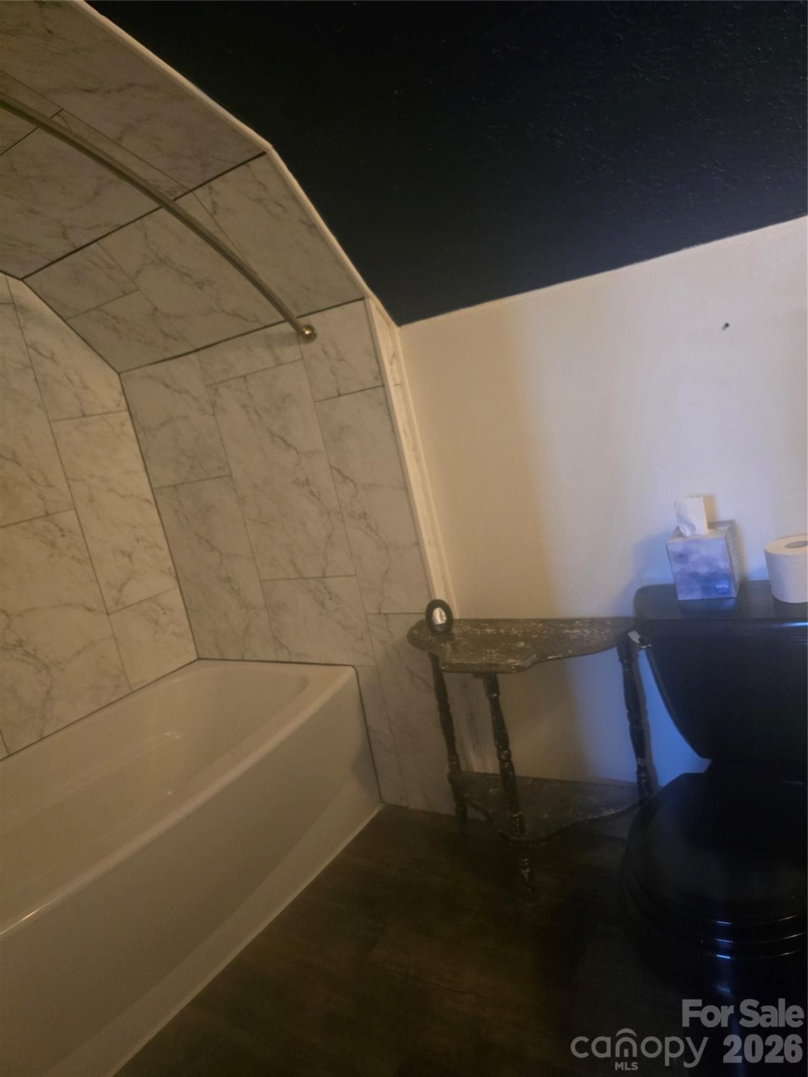upstairs Unit Bathroom - Hendersonville