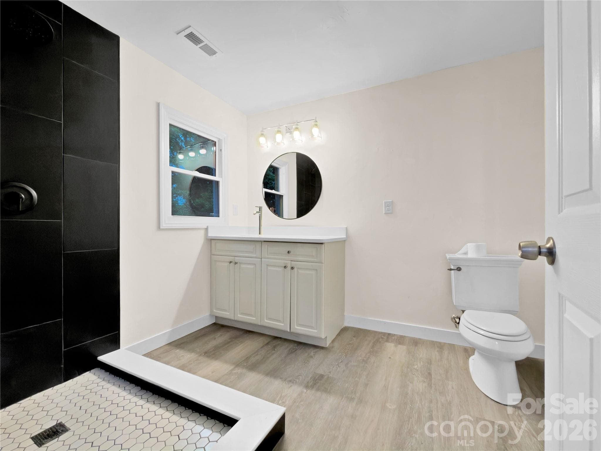 Single Family Residence at 218 Palmer Street NW, Lenoir, photo 11 of 23
