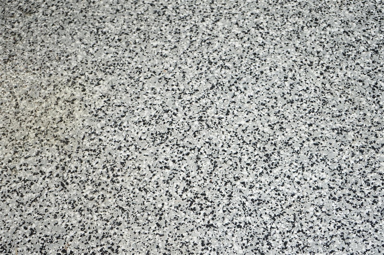 garage floor - 652 MC DANIEL ST, SUN CITY CENTER