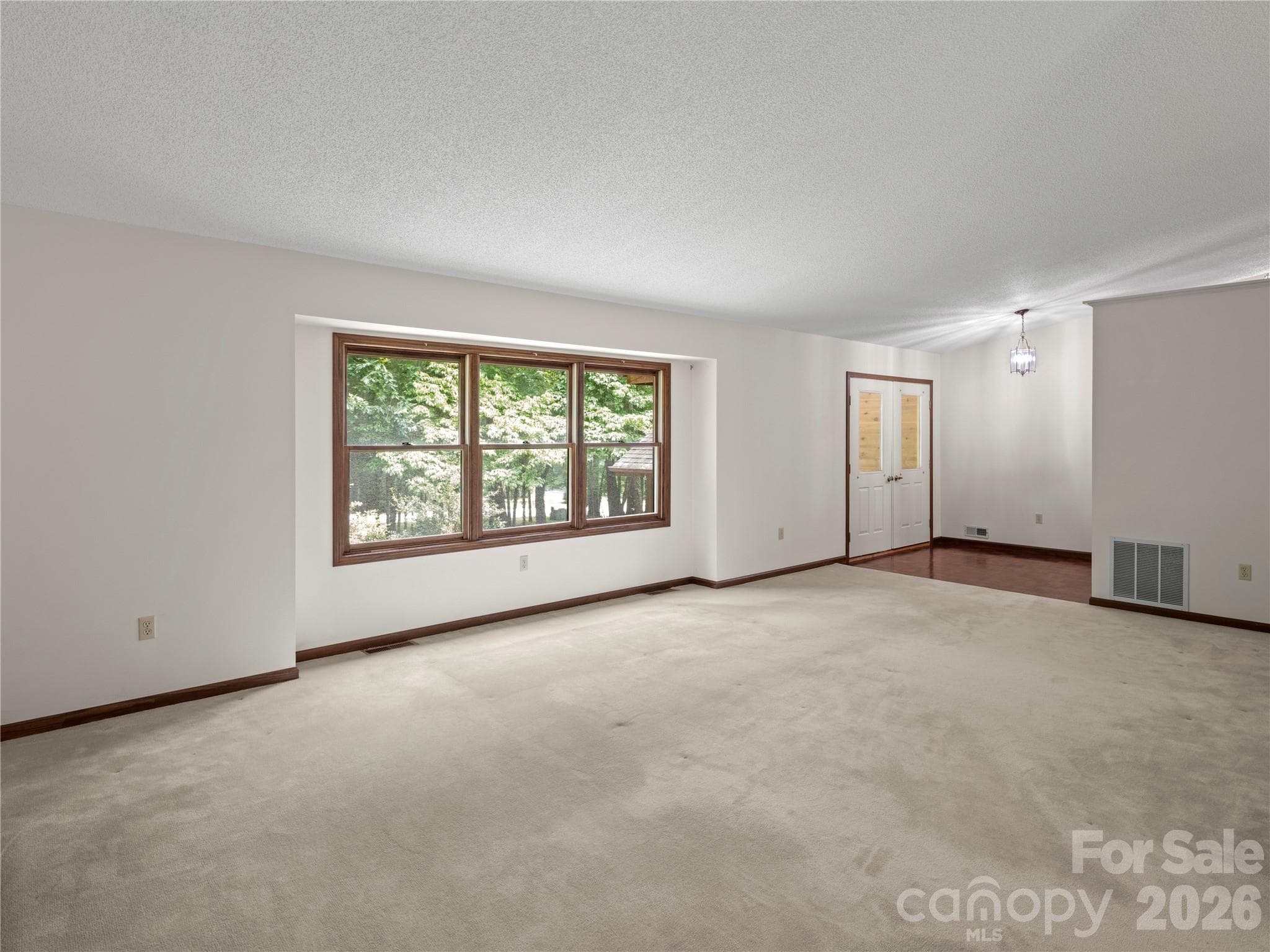 Single Family Residence at 11 Tree Top Drive, Arden, photo 11 of 44