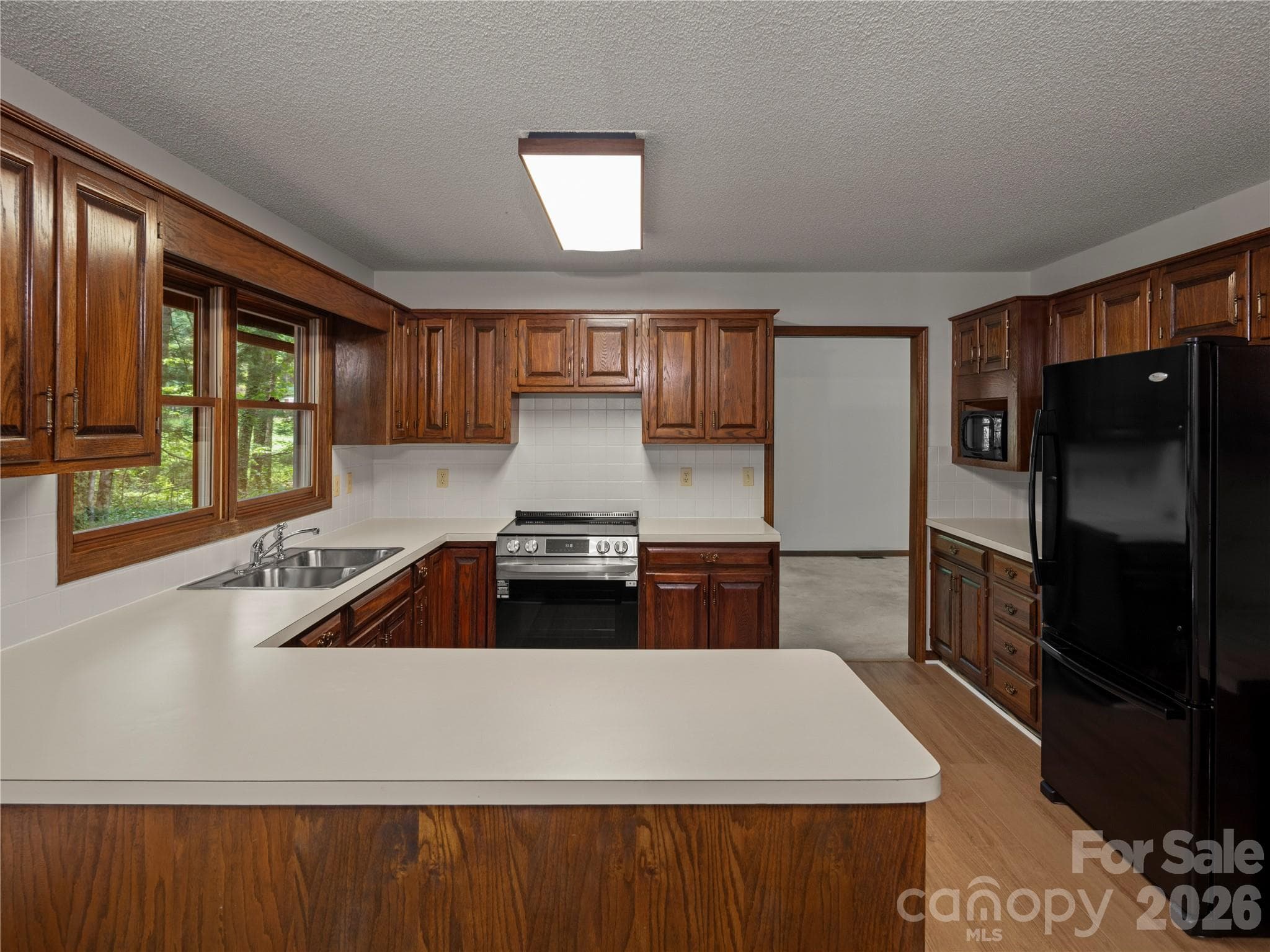 Single Family Residence at 11 Tree Top Drive, Arden, photo 22 of 44