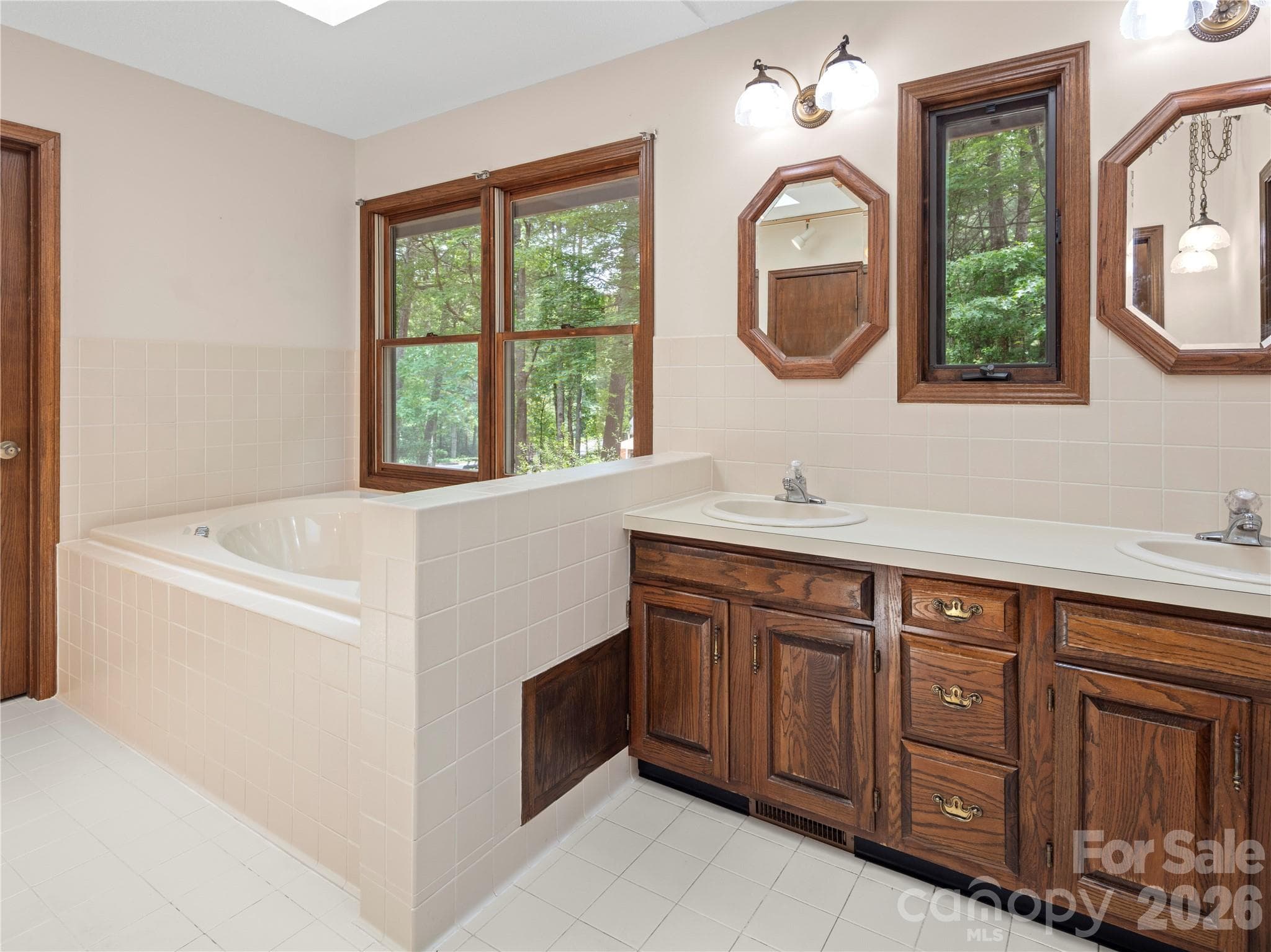 Single Family Residence at 11 Tree Top Drive, Arden, photo 31 of 44