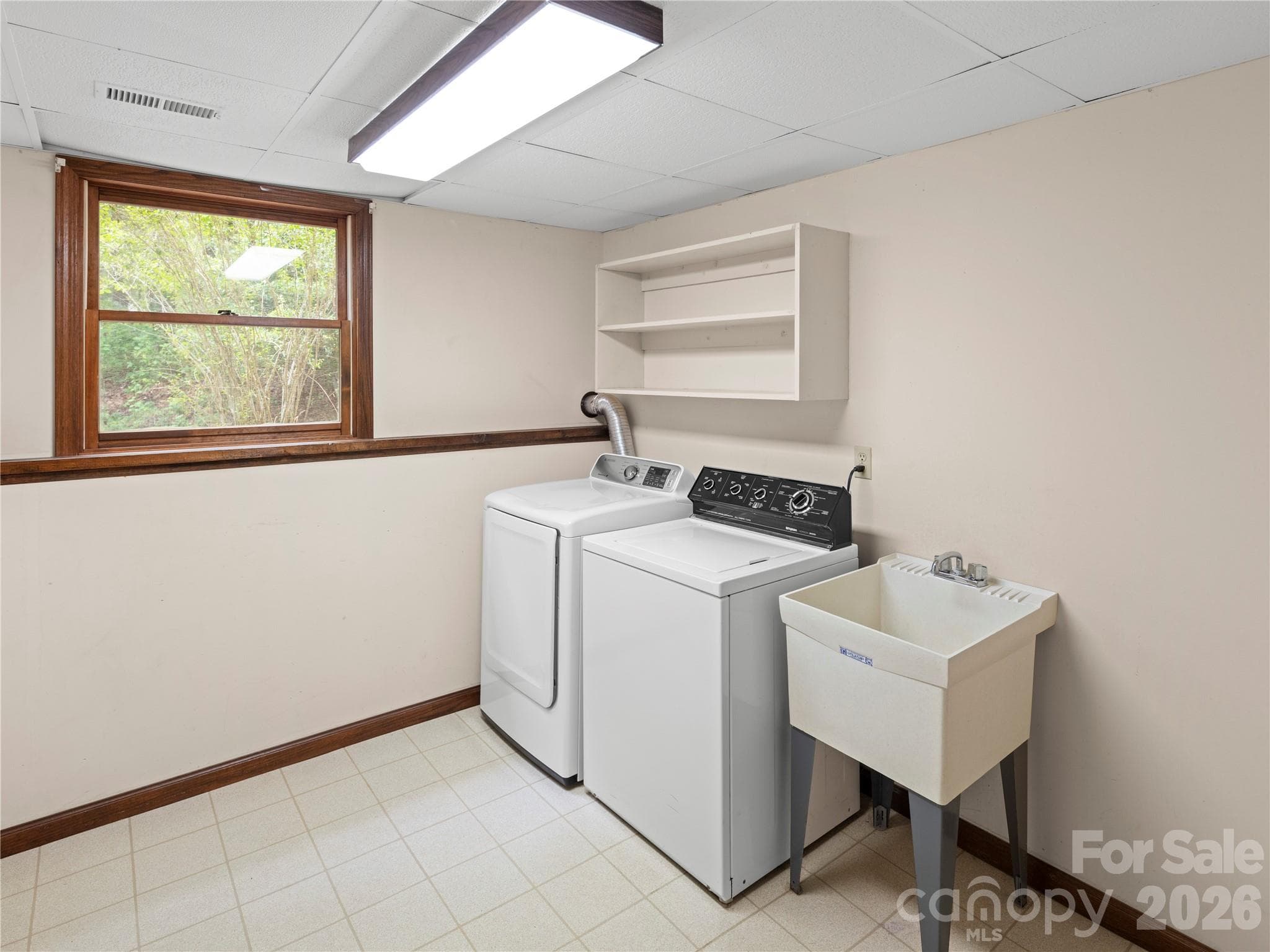 Single Family Residence at 11 Tree Top Drive, Arden, photo 41 of 44