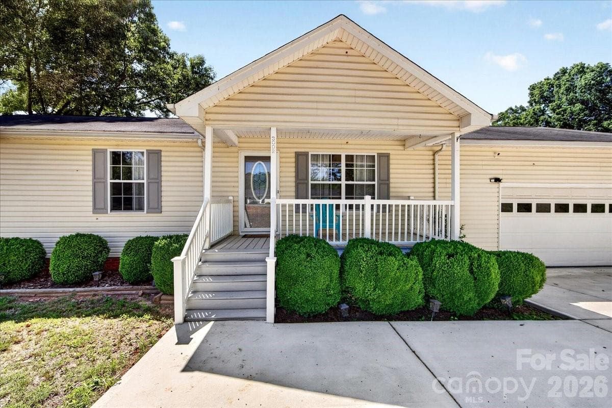 front porch living - Monroe