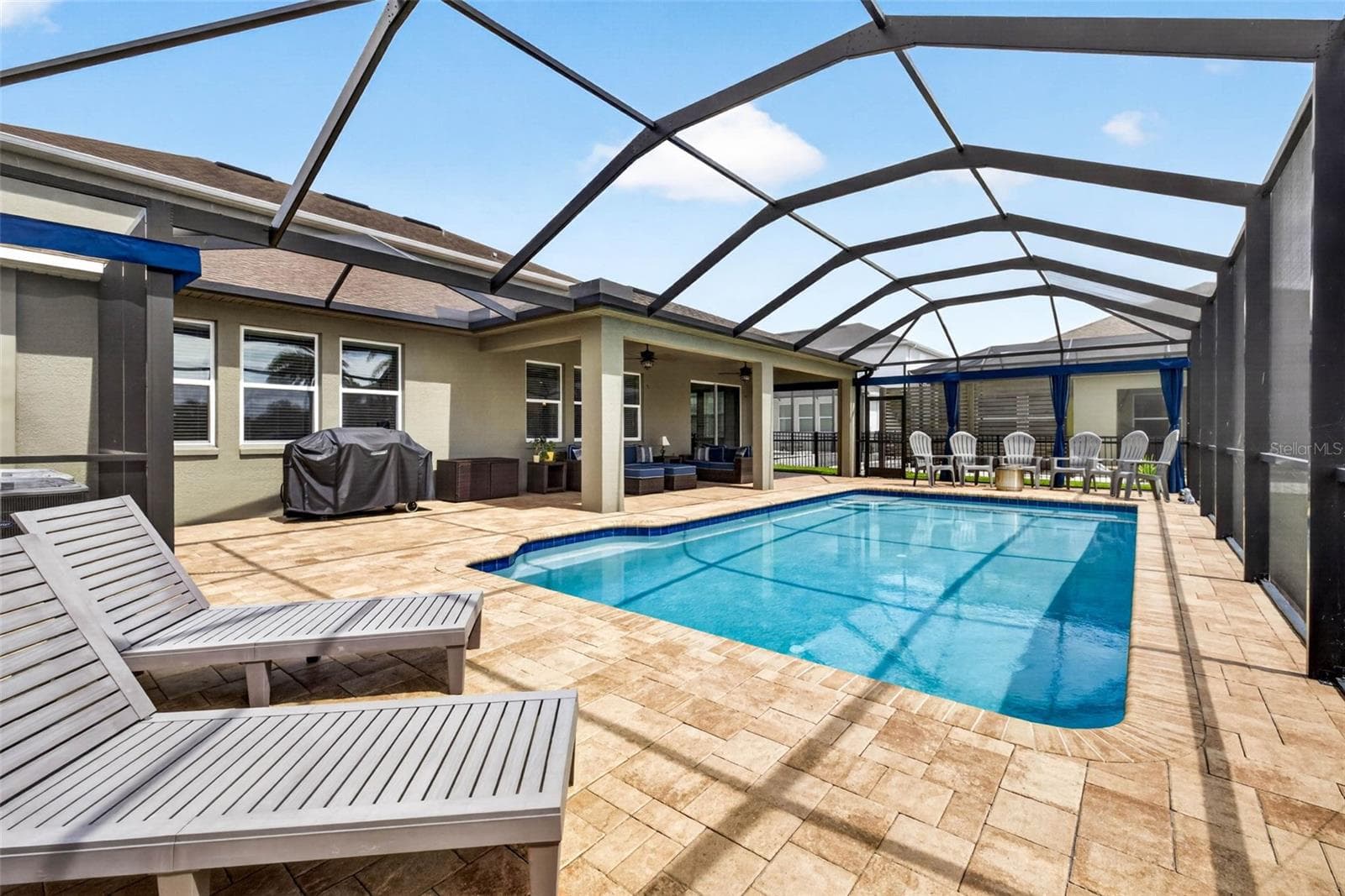 An outdoor living area of your dreams! - 7109 BAY LAUREL CT, WESLEY CHAPEL