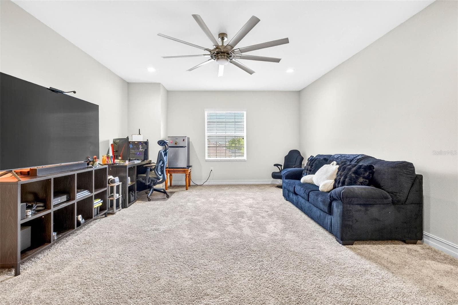 Carpet in excellent condition throughout the second floor. - 7109 BAY LAUREL CT, WESLEY CHAPEL