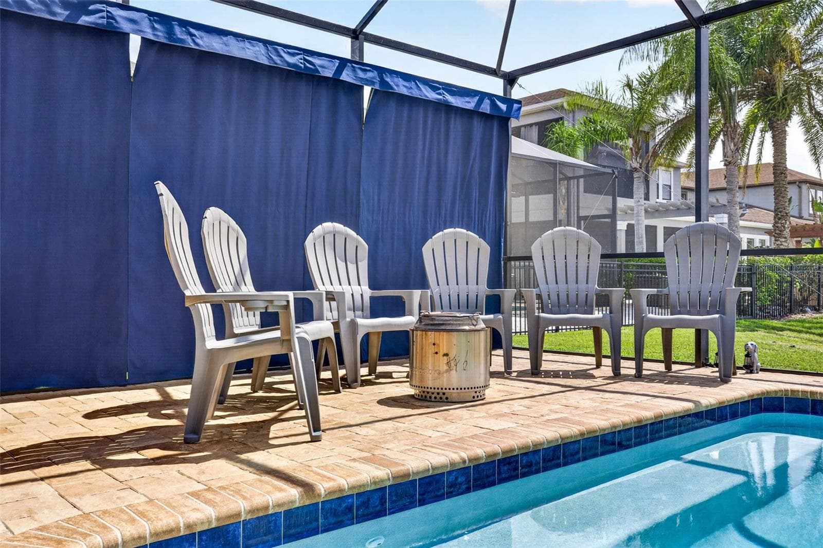 Fire pit evenings are calling you! - 7109 BAY LAUREL CT, WESLEY CHAPEL