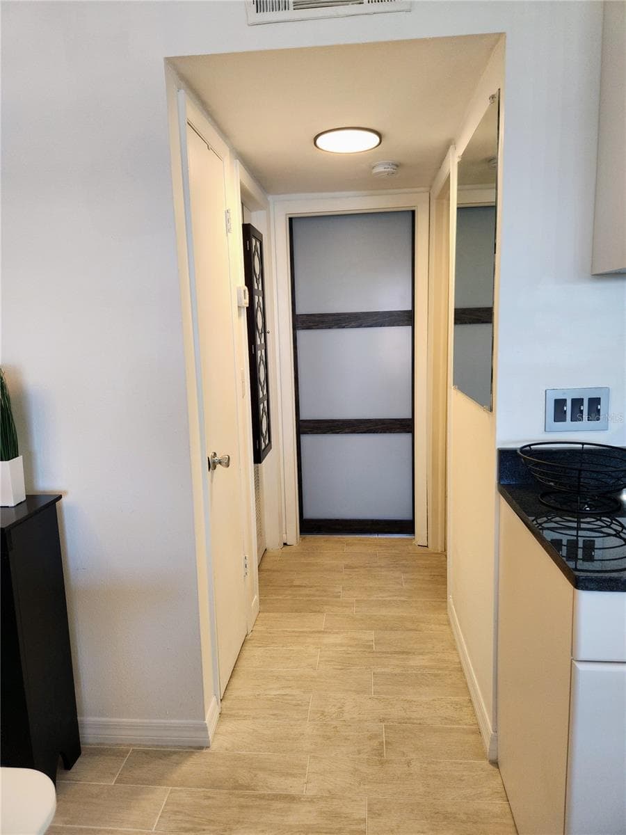 Condominium at 9101 W HILLSBOROUGH AVE #I209, TAMPA, photo 25 of 81