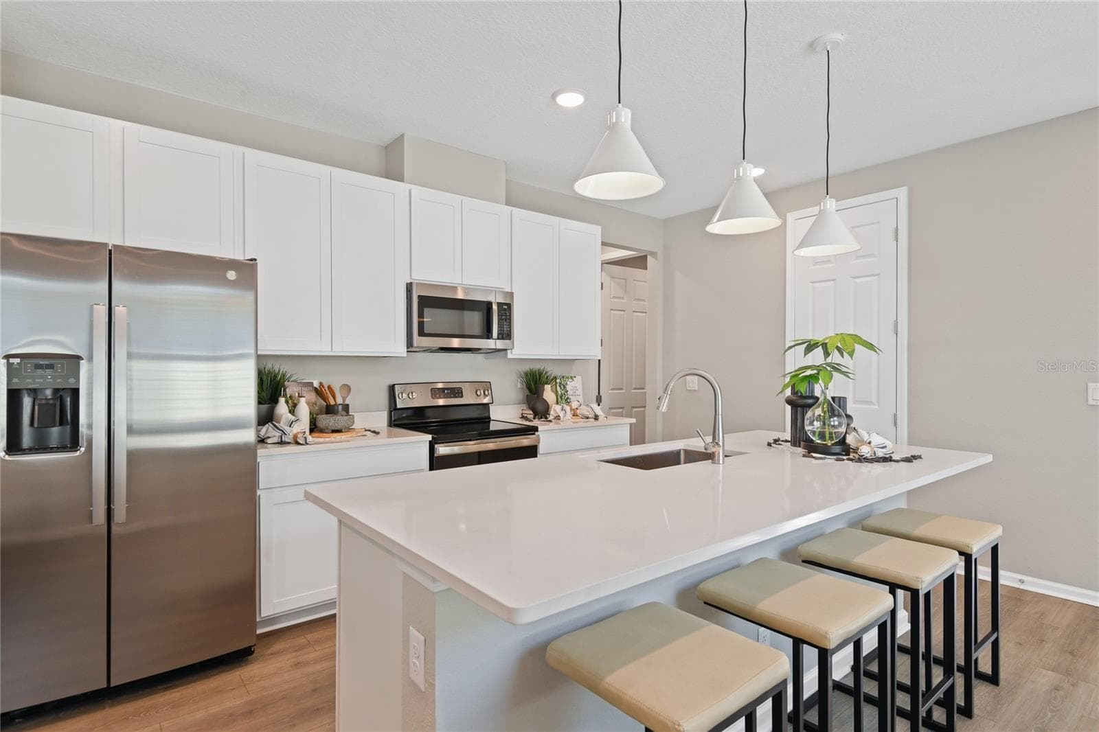 Single Family Residence at 5862 SUNLIT BEND WAY, APOLLO BEACH, photo 5 of 23