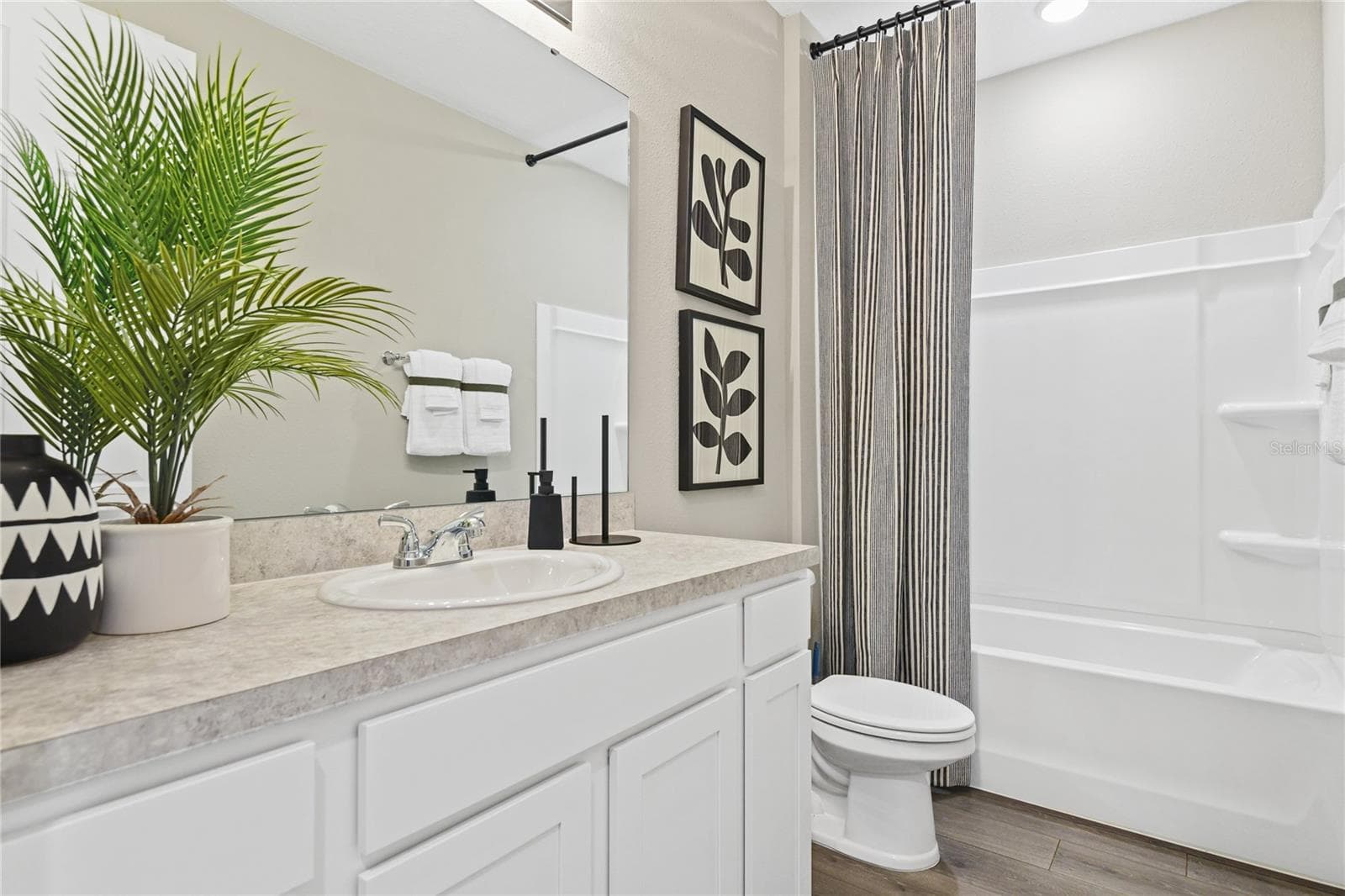 Single Family Residence at 5862 SUNLIT BEND WAY, APOLLO BEACH, photo 15 of 23