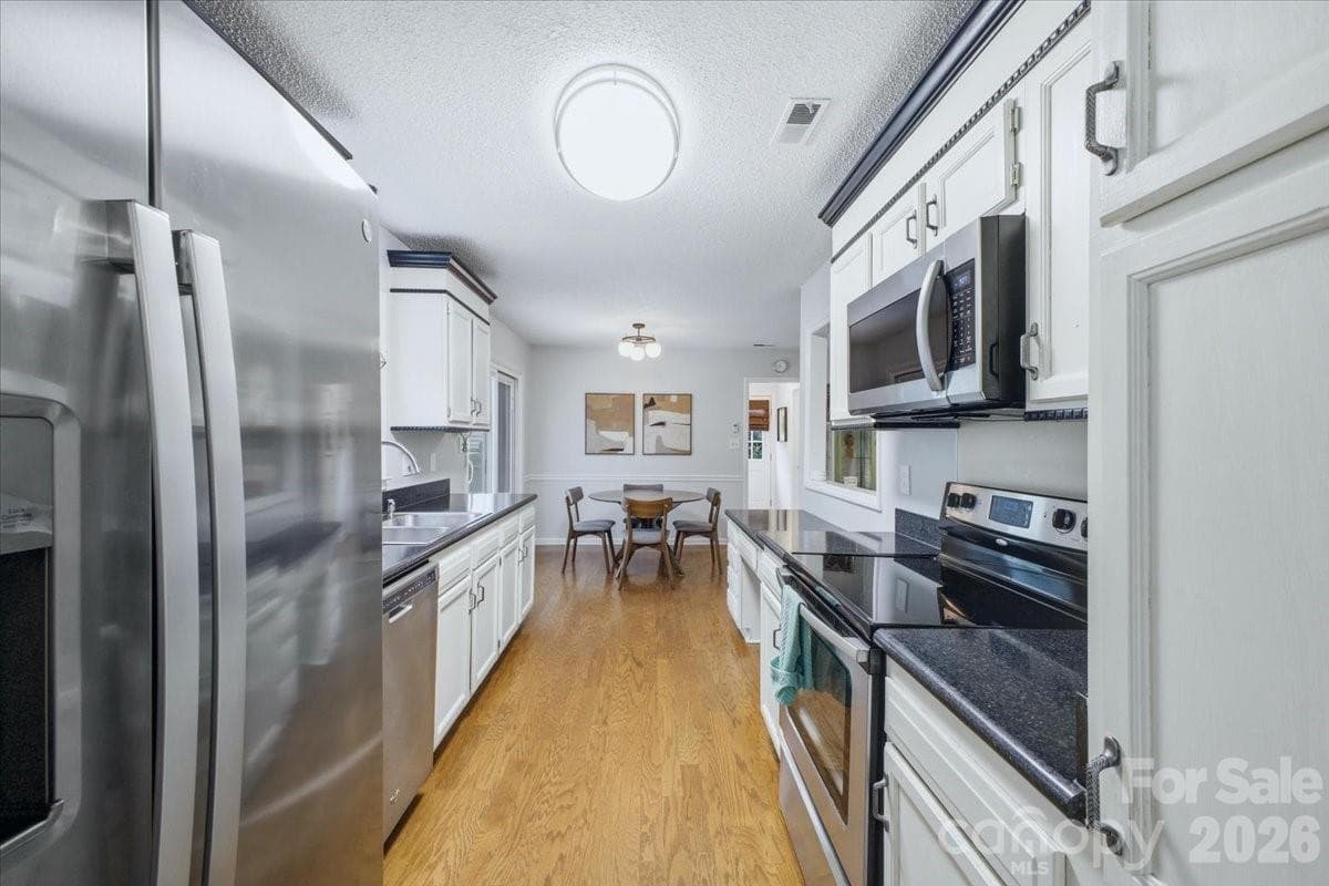 SS appliances - Charlotte