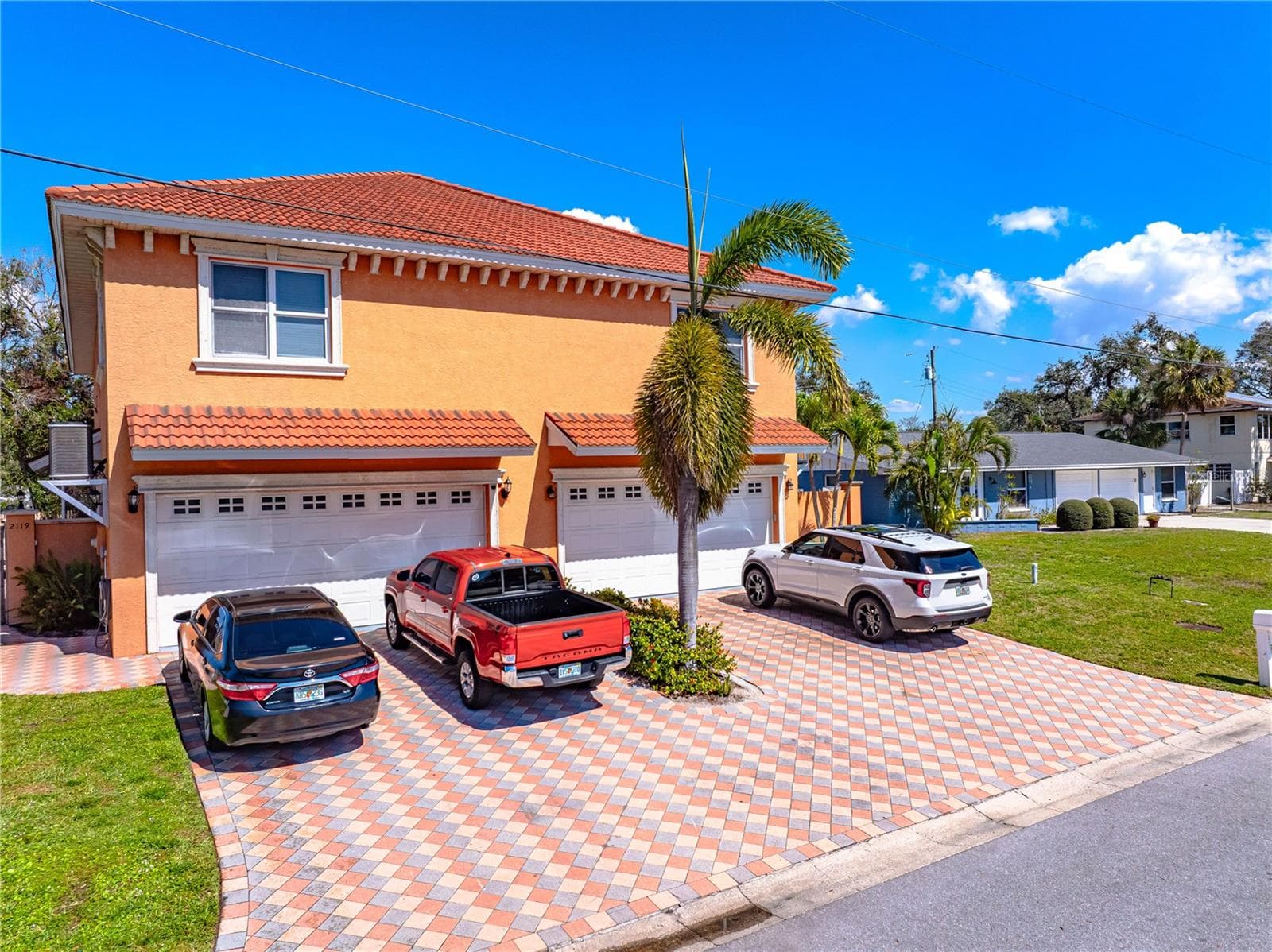 Duplex at 2119 & 2125 MONTCLAIR DR #1 & 2, SARASOTA, photo 4 of 59