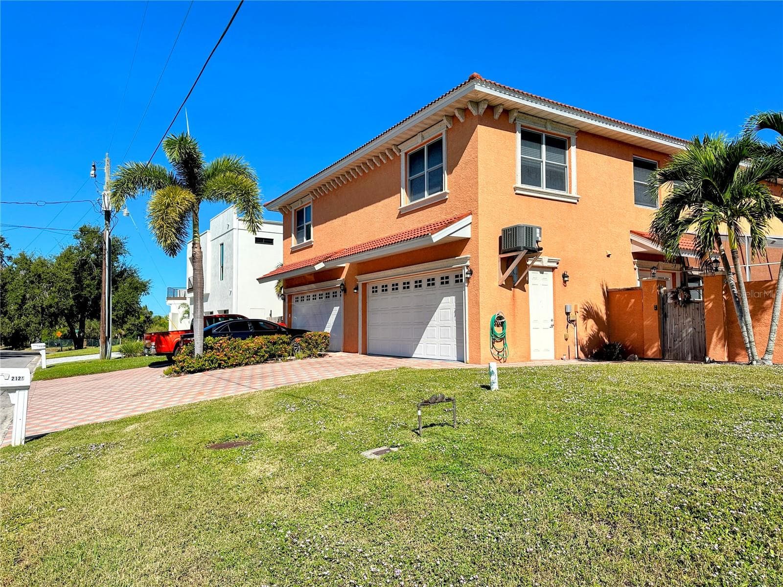 Duplex at 2119 & 2125 MONTCLAIR DR #1 & 2, SARASOTA, photo 7 of 59