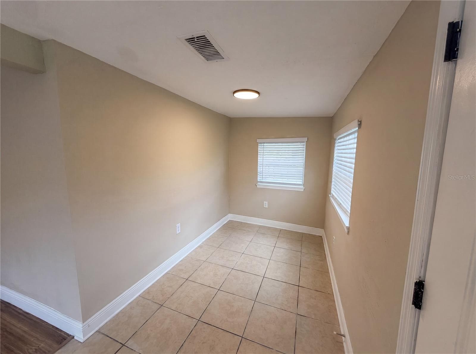 Single Family Residence at 1506 W 16TH ST, SANFORD, photo 7 of 22