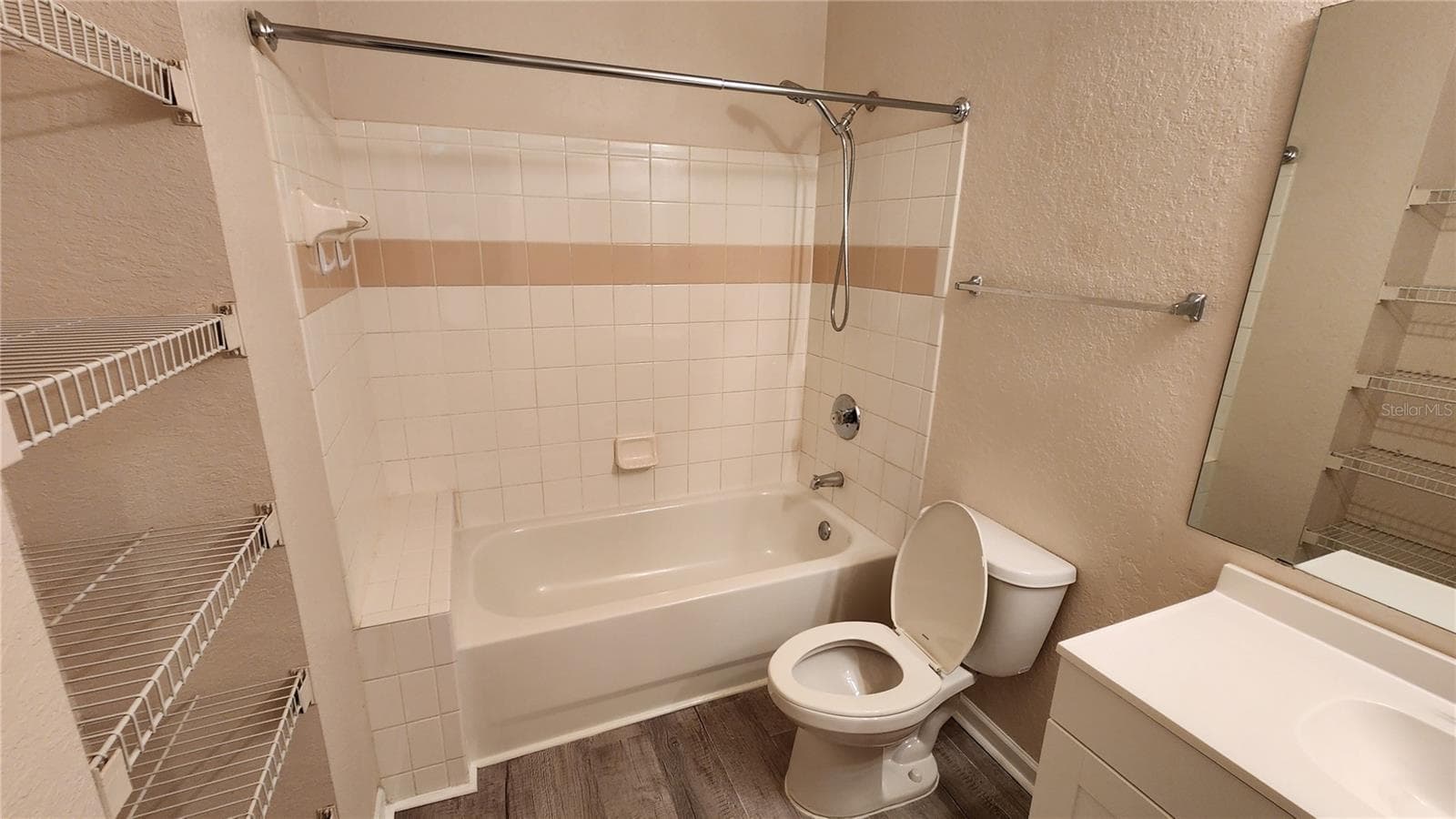 Condominium at 17101 CARRINGTON PARK DR #421, TAMPA, photo 12 of 17