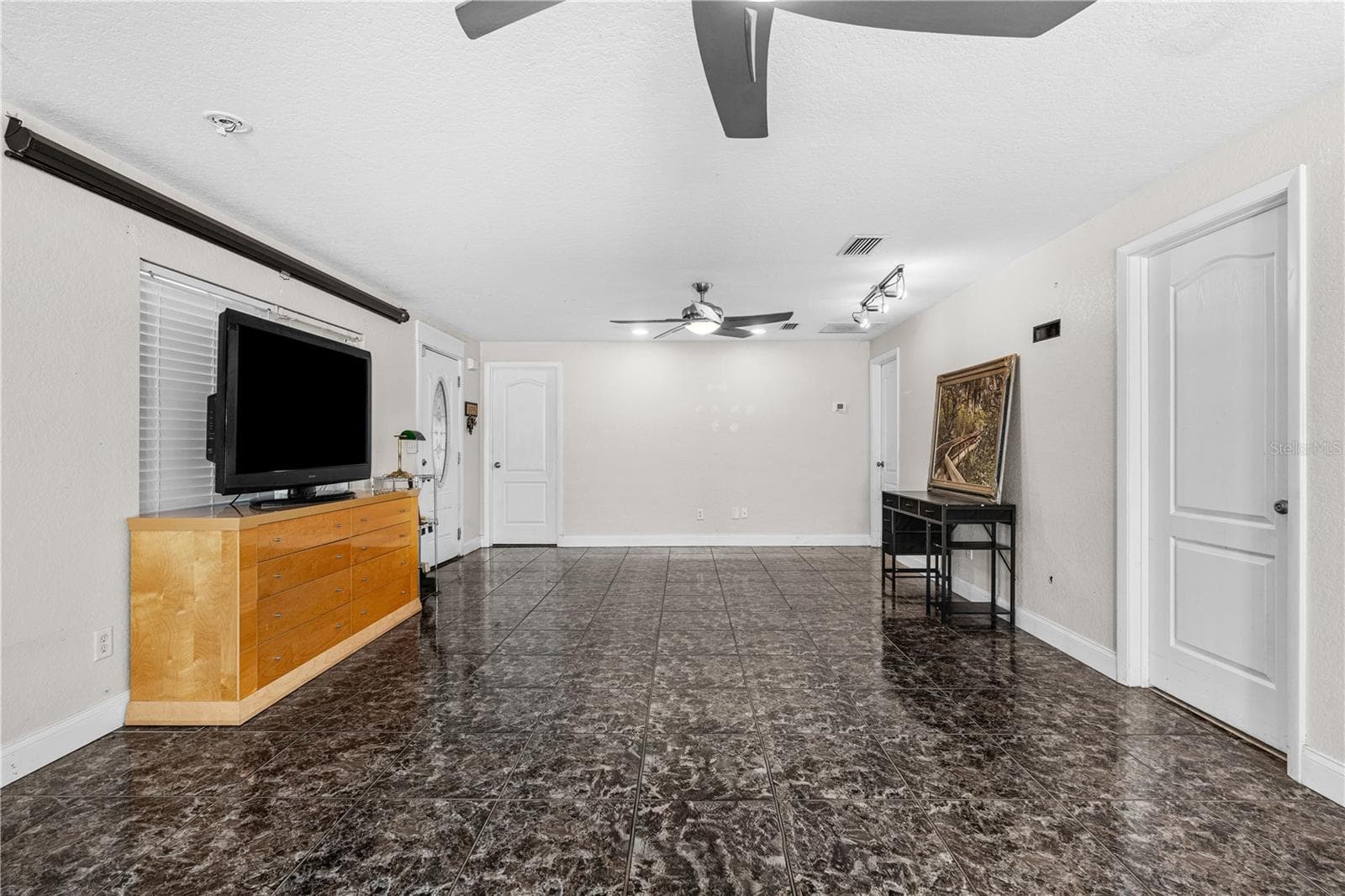 Single Family Residence at 1945 FERN PALM DR, EDGEWATER, photo 8 of 43
