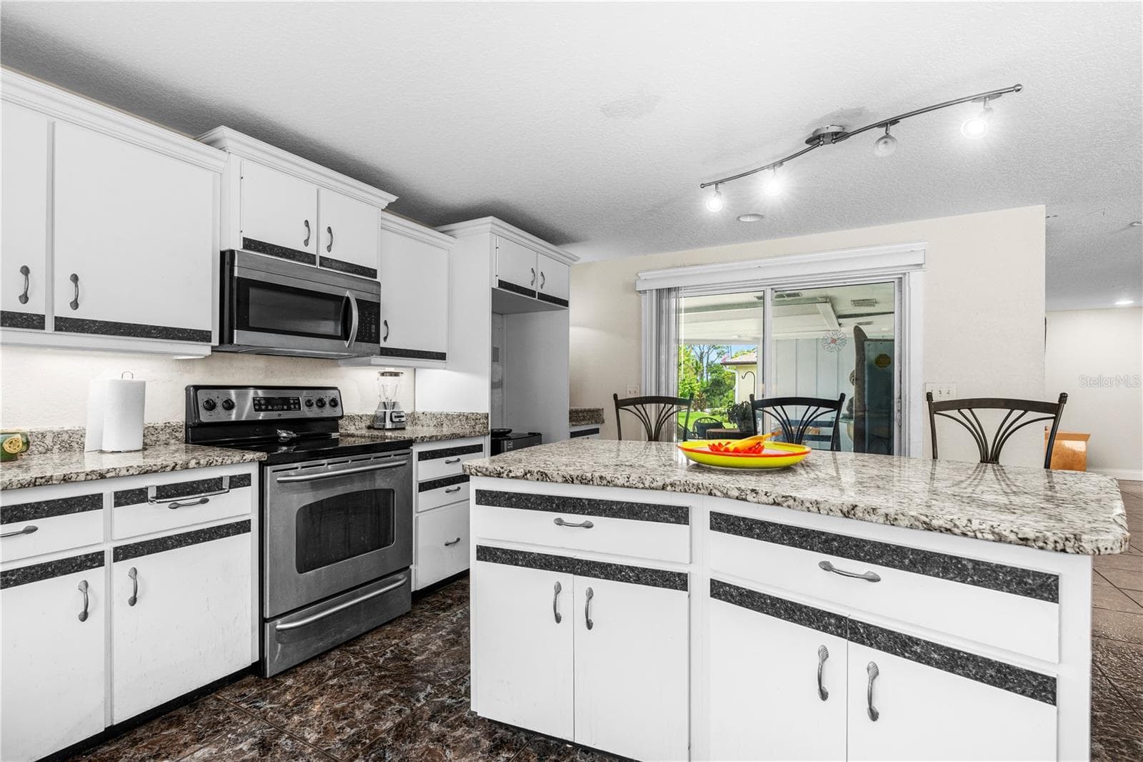 Single Family Residence at 1945 FERN PALM DR, EDGEWATER, photo 17 of 43