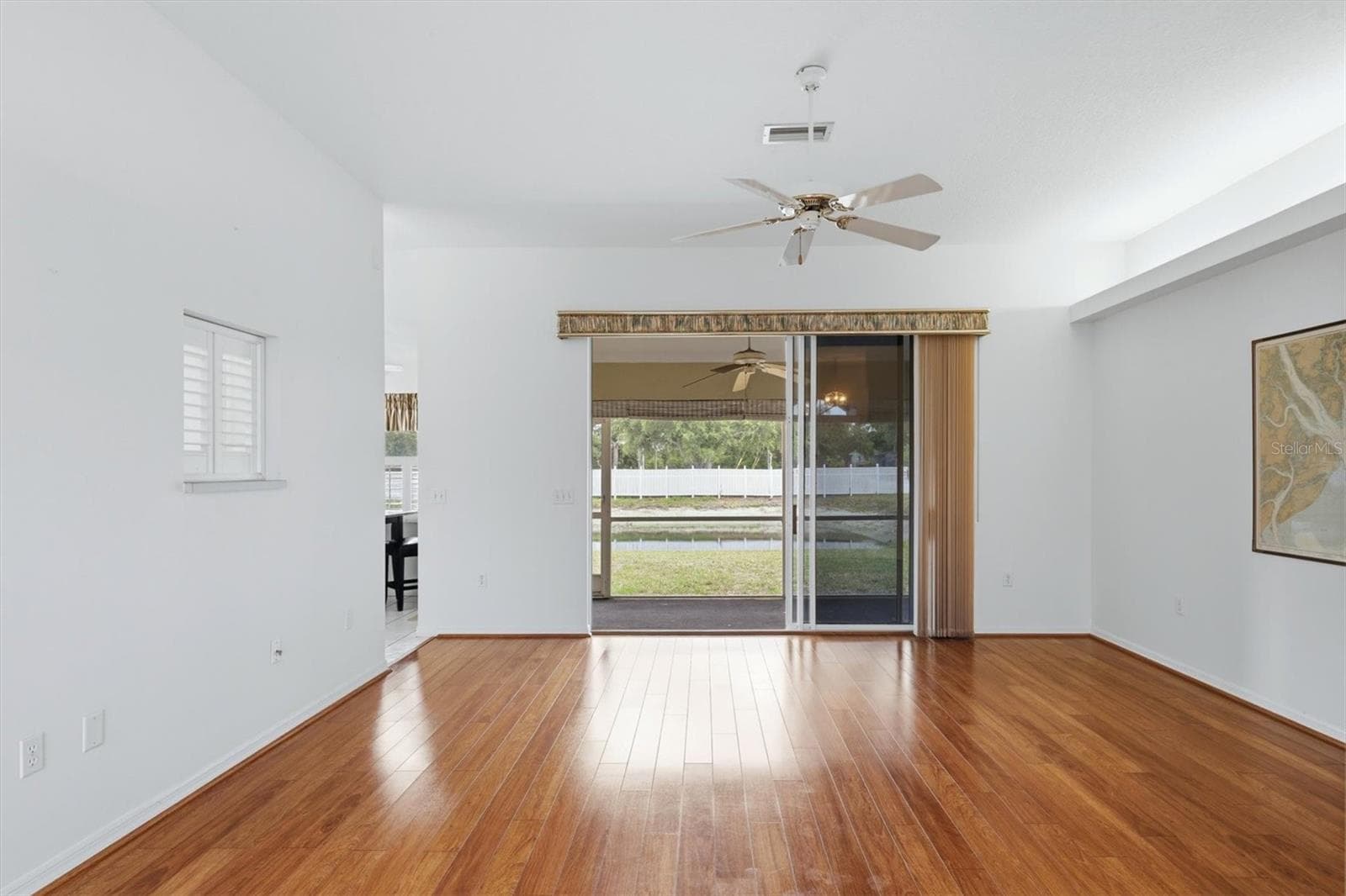 Living room with sliders to the lanai - 2404 50TH DR E, BRADENTON