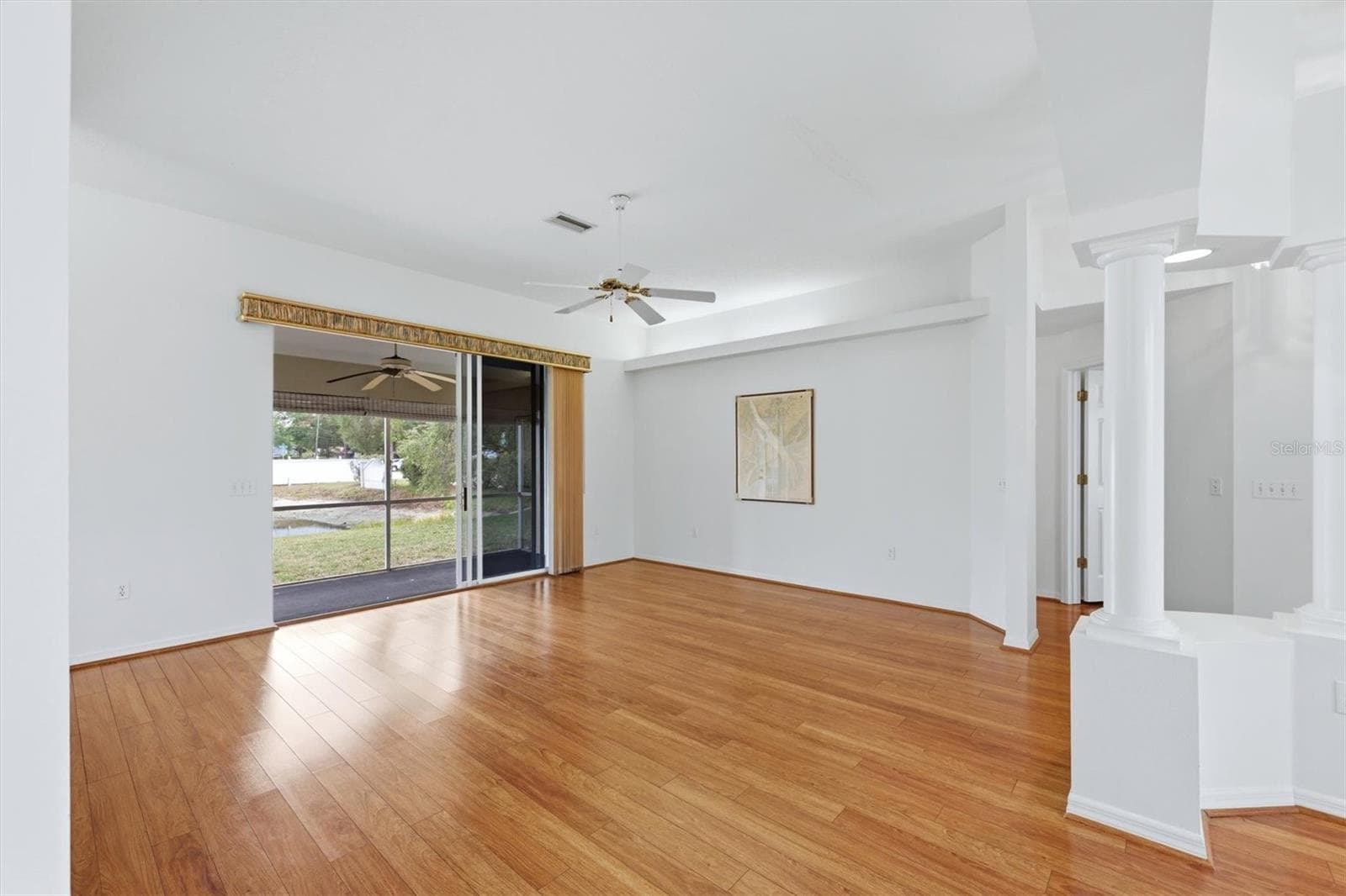 Living room with sliders to the lanai - 2404 50TH DR E, BRADENTON