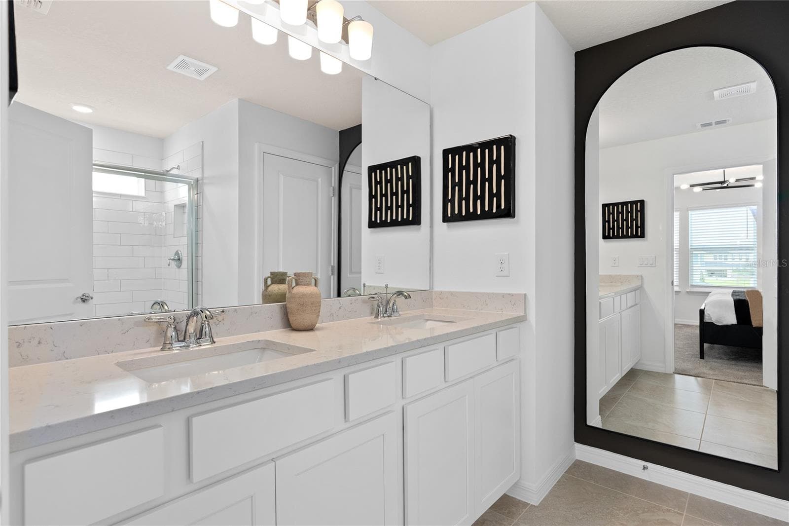 Model Home Design Only. Pictures and furnishings are for illustrative purposes only. Elevations, colors and options may vary. Furniture is for model home staging only. - 1151 LEMONGRASS ALLEY, ORLANDO