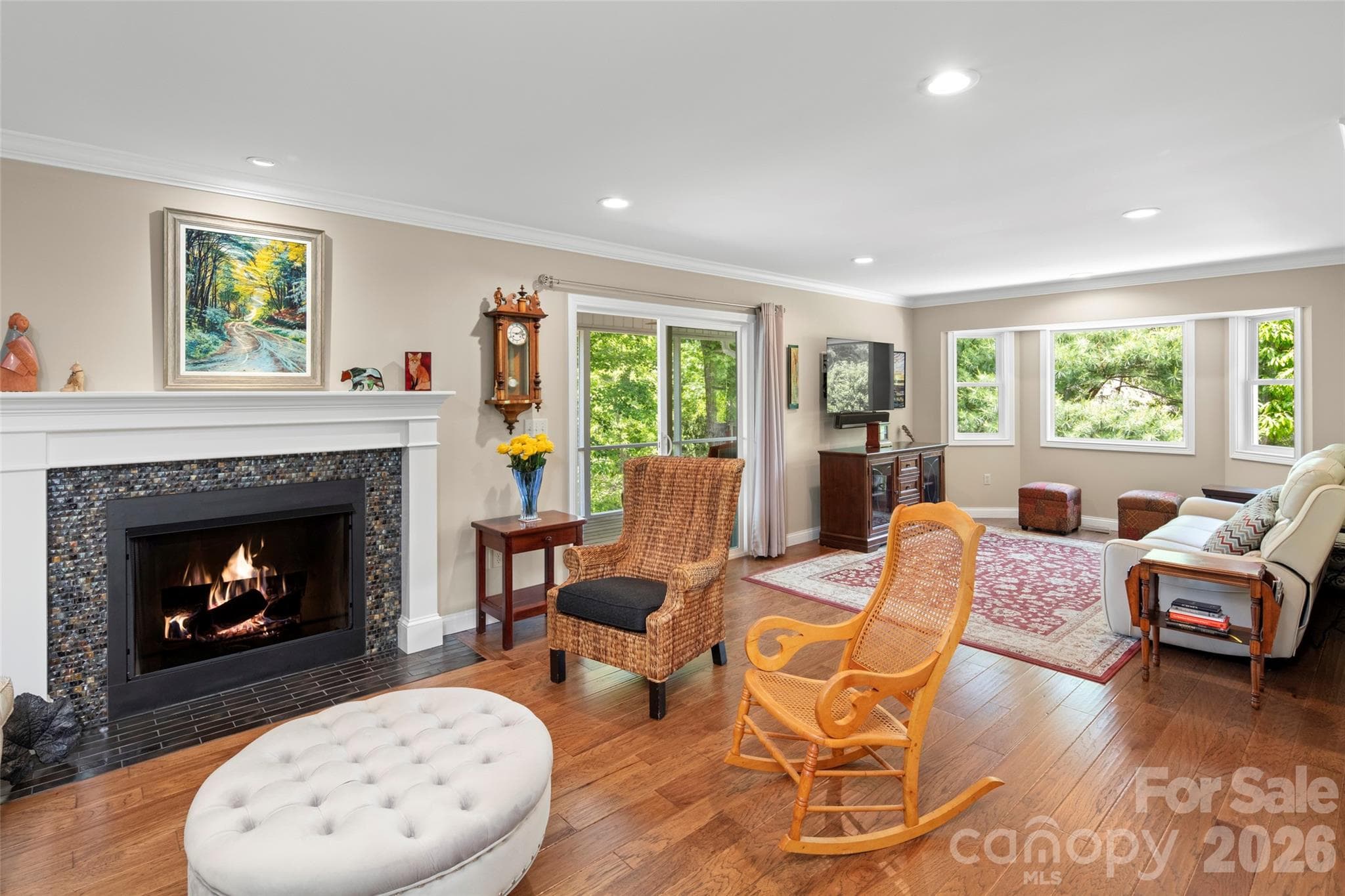 Single Family Residence at Hendersonville, photo 2 of 32