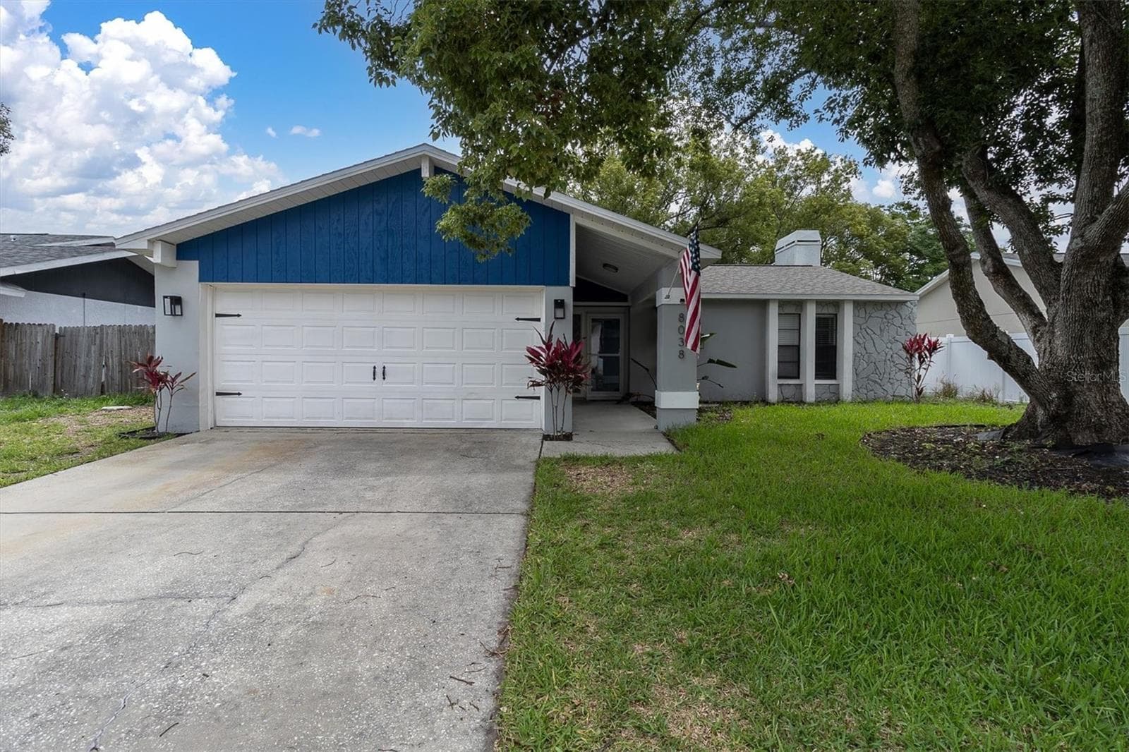 Single Family Residence at 8038 BUTTONBALL LN, PORT RICHEY, photo 2 of 30