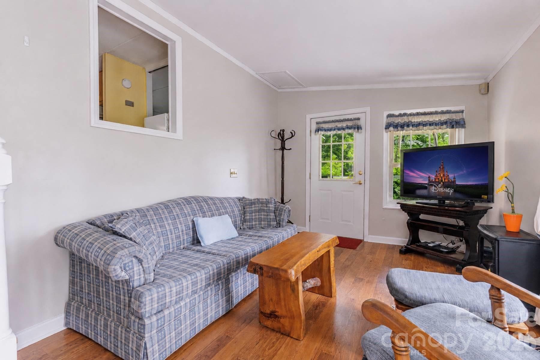 Single Family Residence at 1680 Williamson Road, Whittier, photo 10 of 34