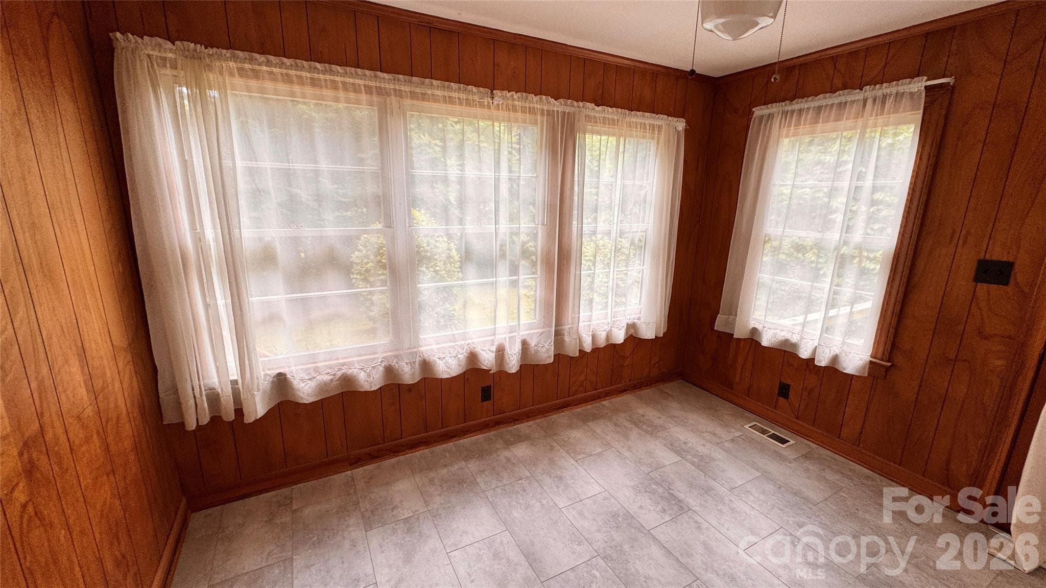 Single Family Residence at Statesville, photo 8 of 18