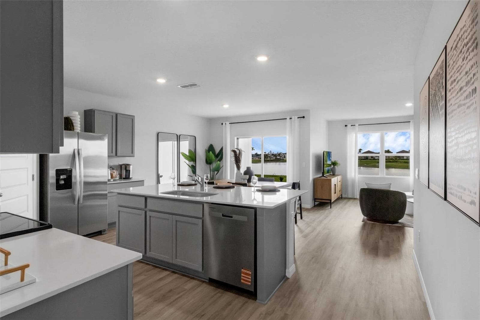 Single Family Residence at 7864 FORREST FOX WAY, LAKELAND, photo 2 of 26