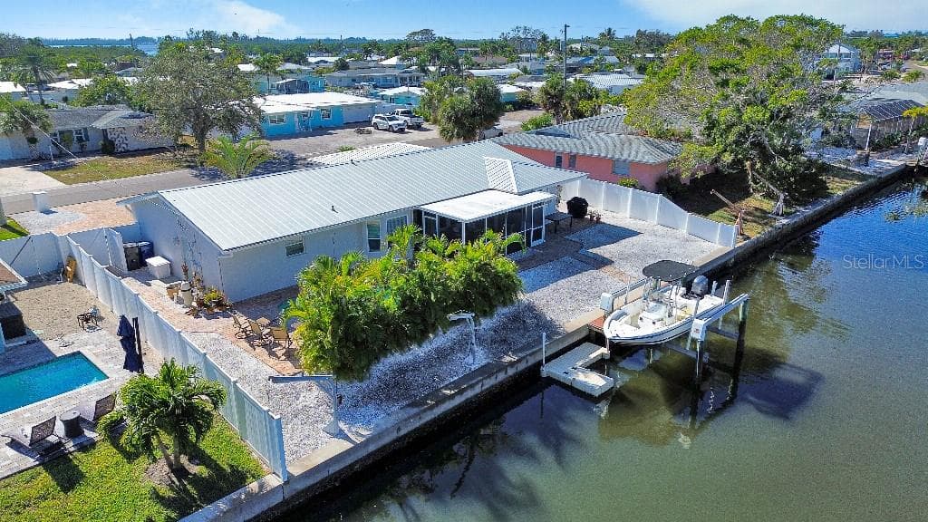 Single Family Residence at 10308 SANDPIPER RD W, BRADENTON, photo 25 of 32