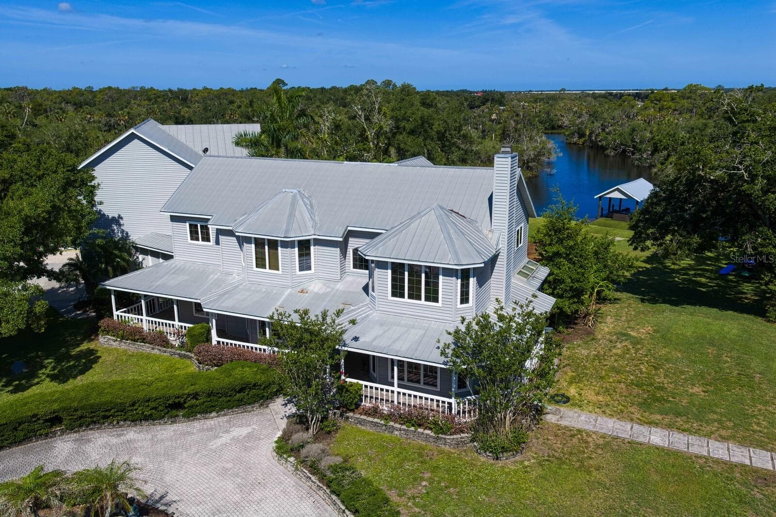 Single Family Residence at 1030 MILL CREEK RD, BRADENTON, photo 2 of 67