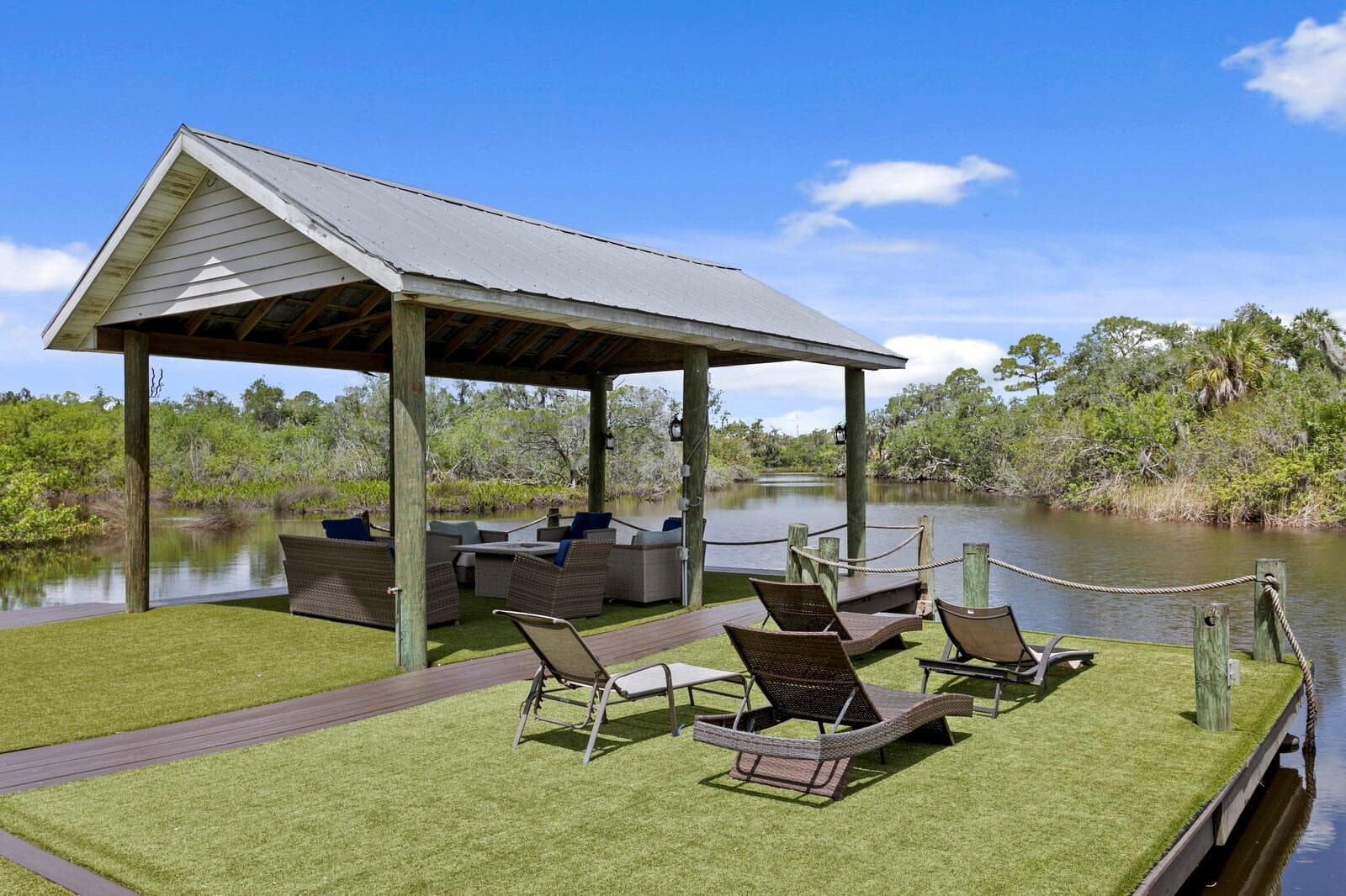 Single Family Residence at 1030 MILL CREEK RD, BRADENTON, photo 9 of 67