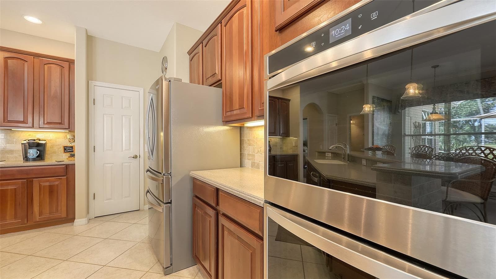 Single Family Residence at 7915 KAVANAGH CT, SARASOTA, photo 25 of 95