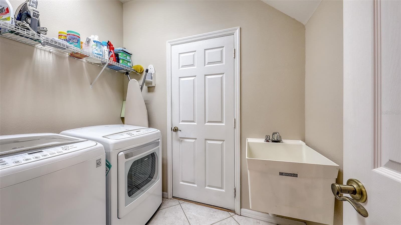 Single Family Residence at 7915 KAVANAGH CT, SARASOTA, photo 53 of 95