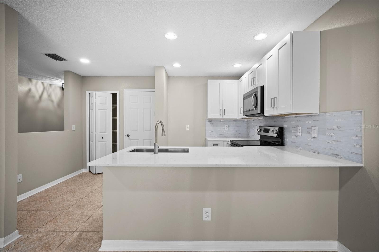 Townhouse at 4535 WINDING RIVER WAY, LAND O LAKES, photo 9 of 45
