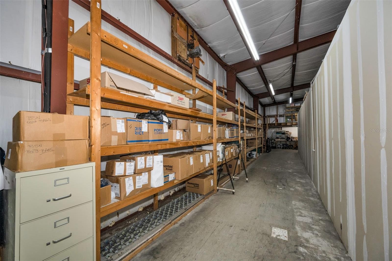 Warehouse storage area - 6581 SEMINOLE BLVD, SEMINOLE