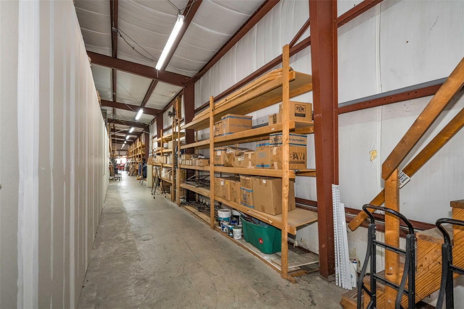 Warehouse storage area - 6581 SEMINOLE BLVD, SEMINOLE