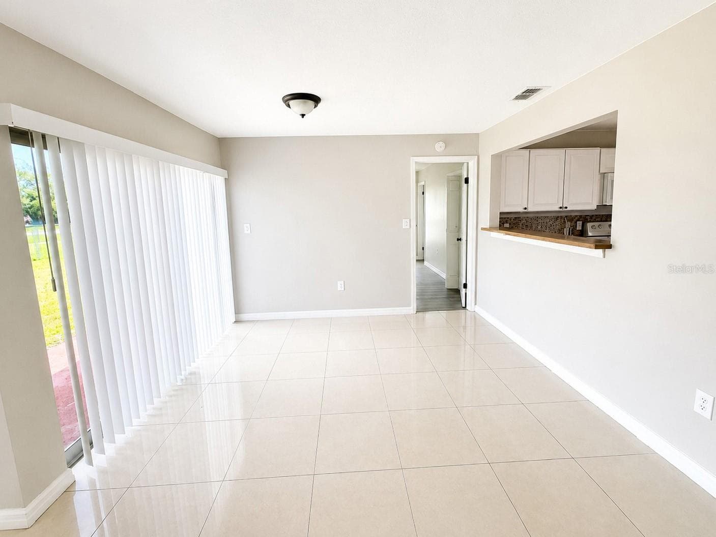 Single Family Residence at 766 MADERIA CT, KISSIMMEE, photo 8 of 19
