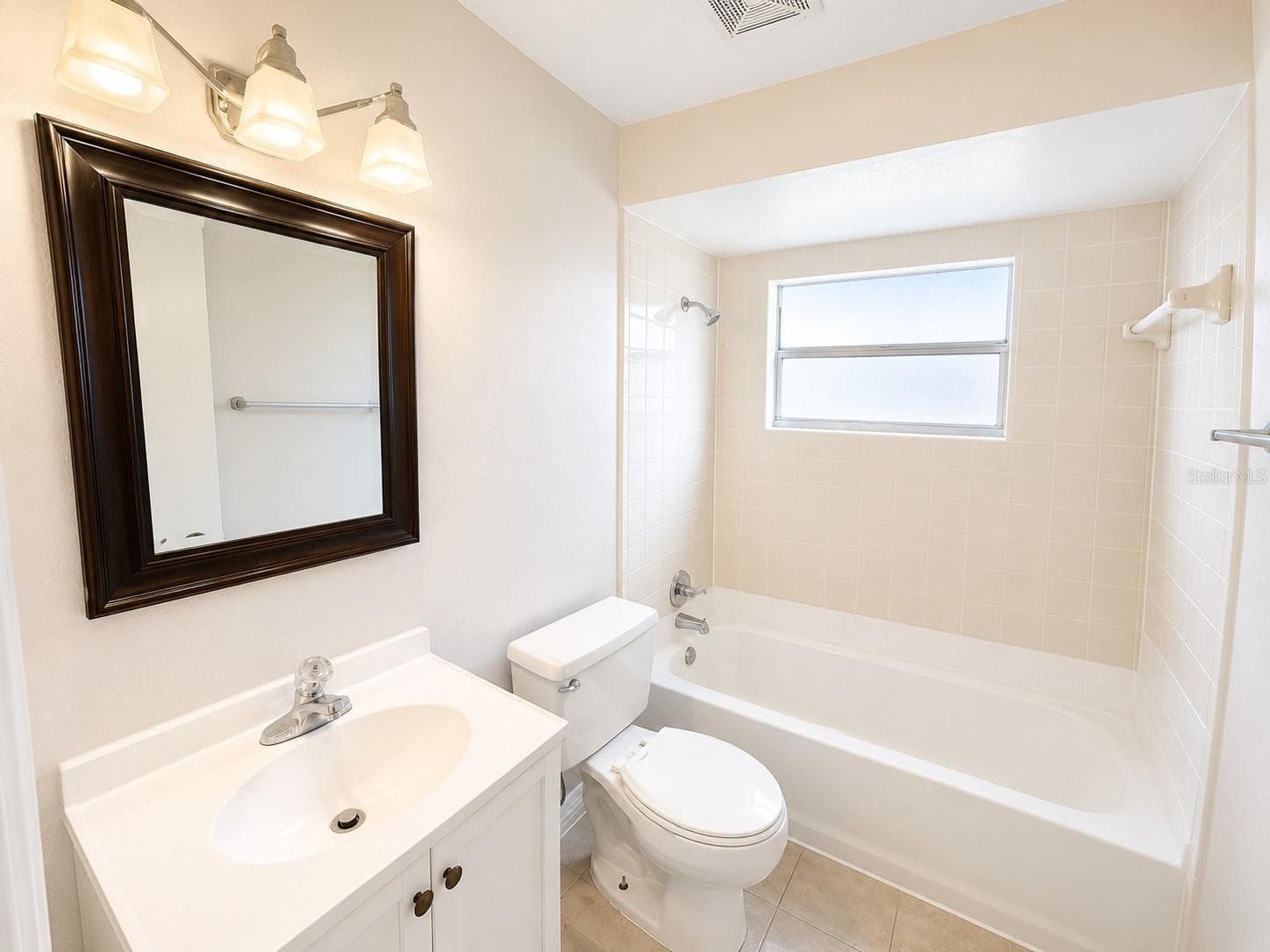 Single Family Residence at 766 MADERIA CT, KISSIMMEE, photo 15 of 19