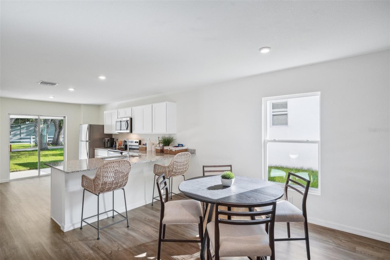 Single Family Residence at 2044 GOLDEN BEAK DR, EAGLE LAKE, photo 11 of 46