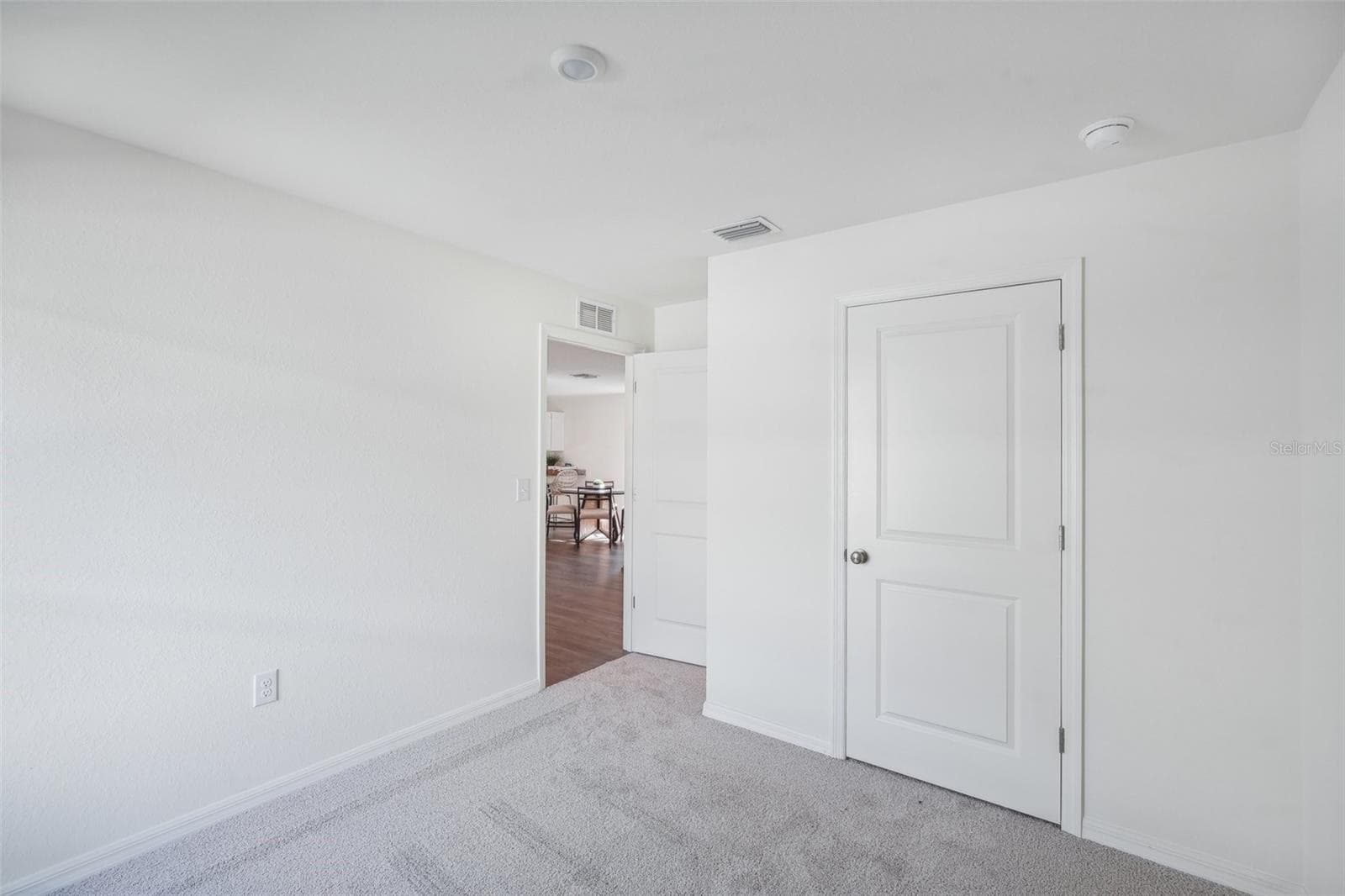 Single Family Residence at 2044 GOLDEN BEAK DR, EAGLE LAKE, photo 25 of 46