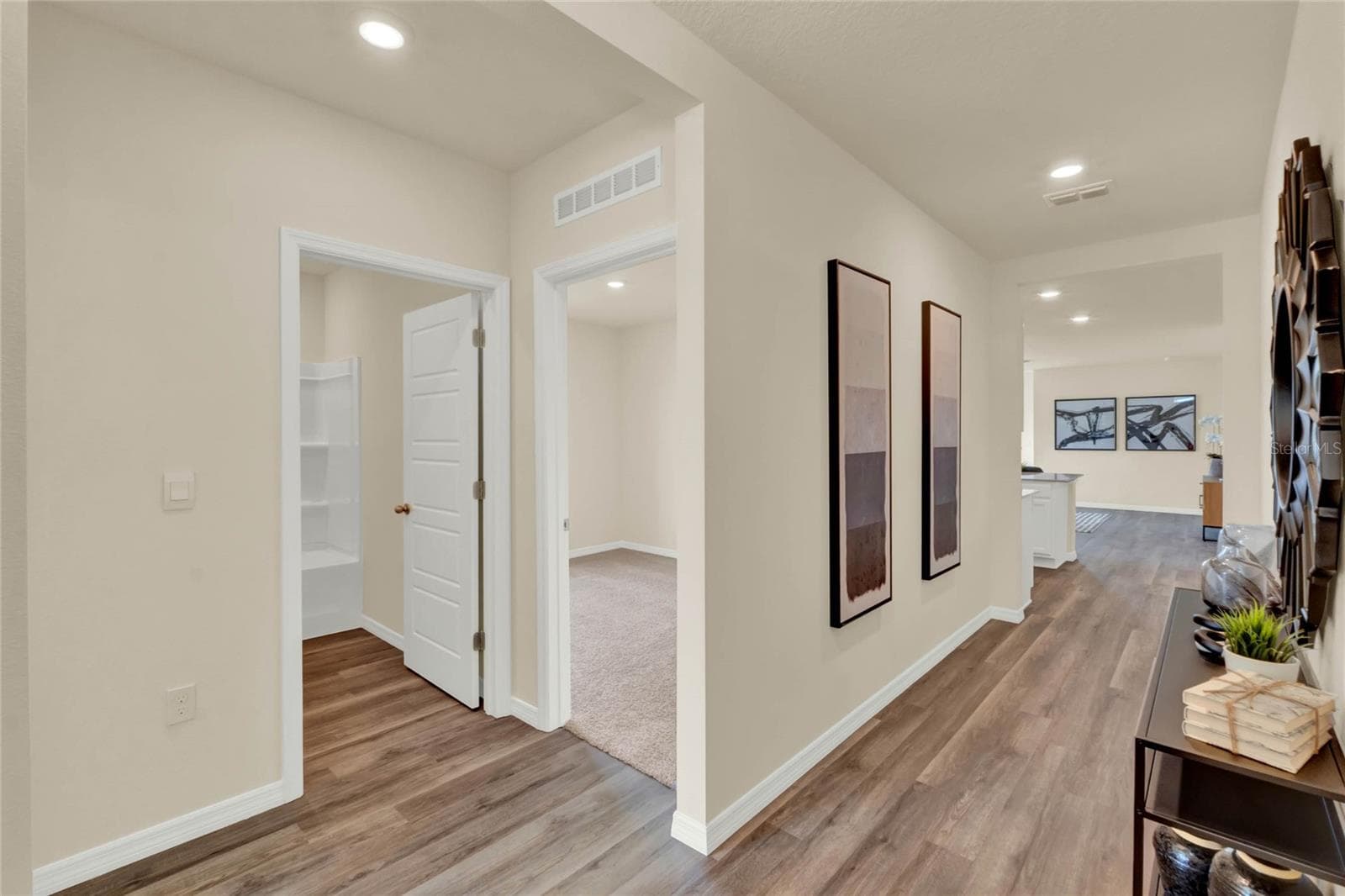 Single Family Residence at 7833 FORREST FOX WAY, LAKELAND, photo 3 of 27