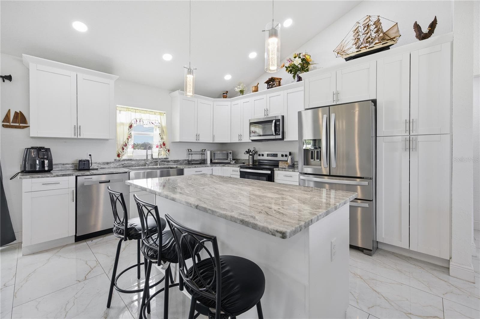 Single Family Residence at 39 DOGWOOD TRL, OCALA, photo 7 of 35