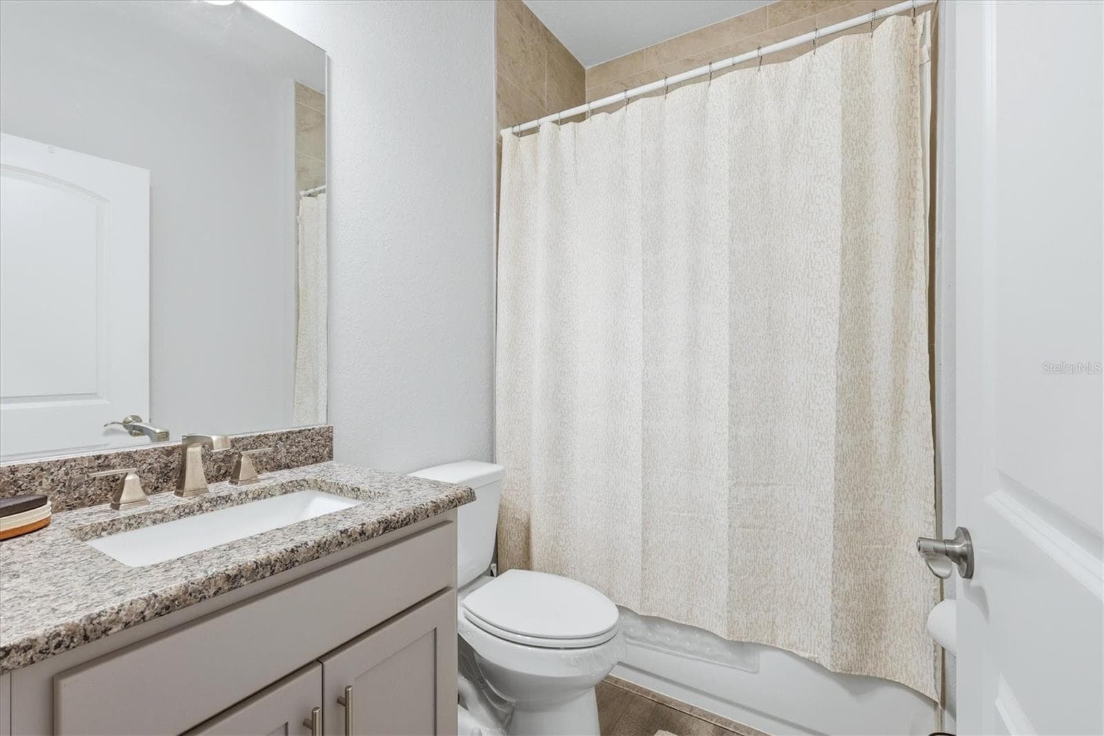 Guest Bath - 4746 GLOBE TER, NORTH PORT