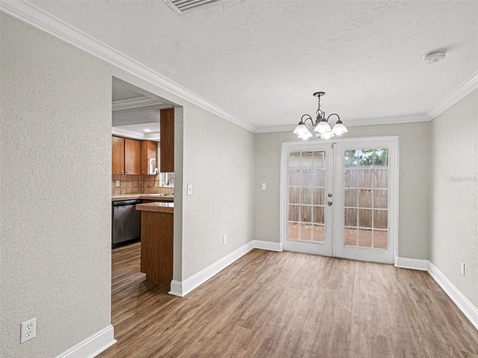 Single Family Residence at 2111 FAIRFIELD AVE, SARASOTA, photo 8 of 21