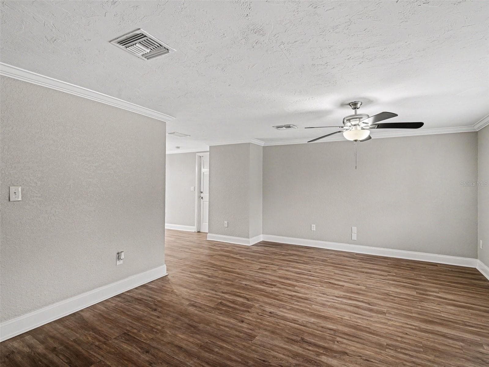Single Family Residence at 2111 FAIRFIELD AVE, SARASOTA, photo 10 of 21