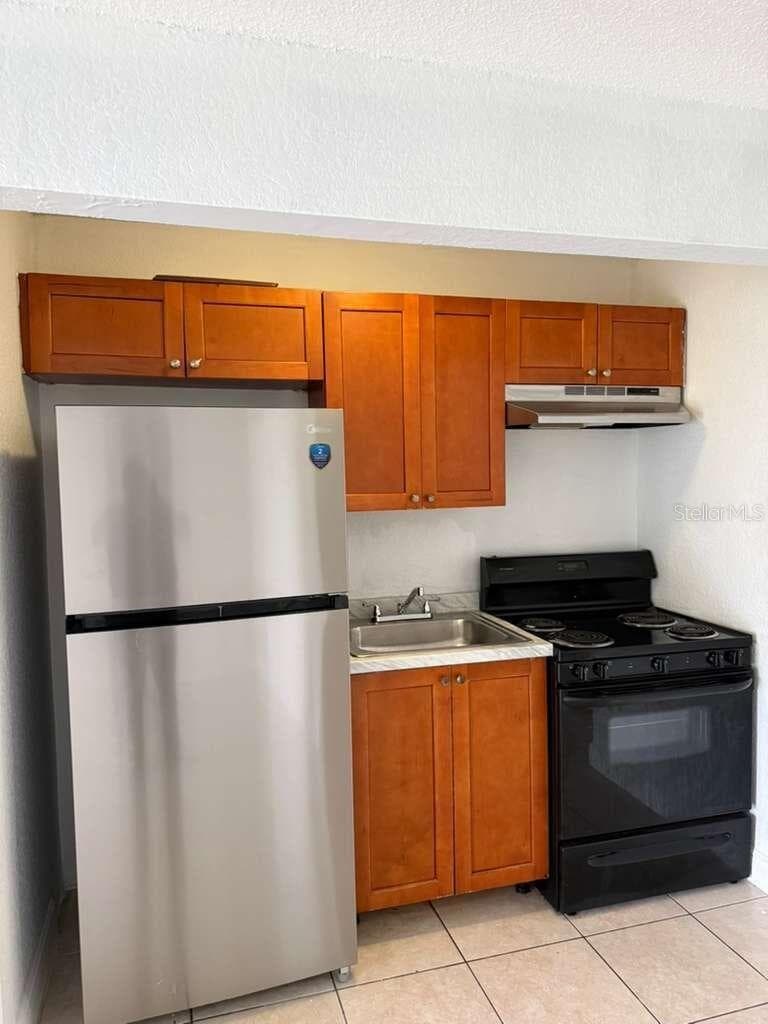 Condominium at 4251 NW 5TH ST #121, FORT LAUDERDALE, photo 6 of 9