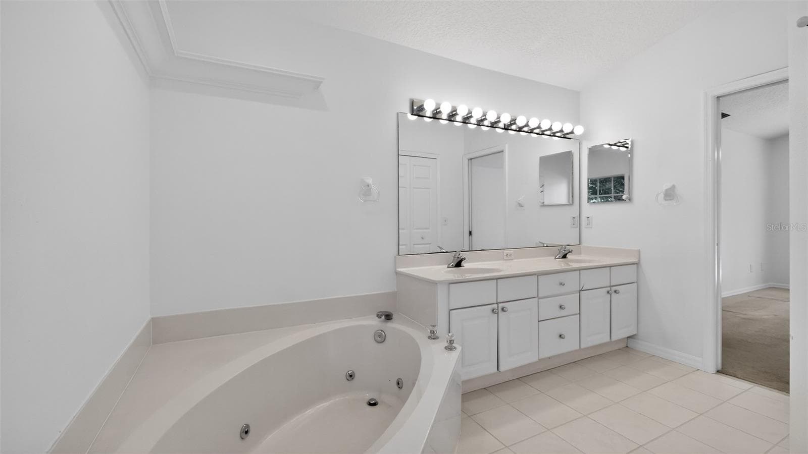 Single Family Residence at 3325 INDIAN TRL, EUSTIS, photo 8 of 14
