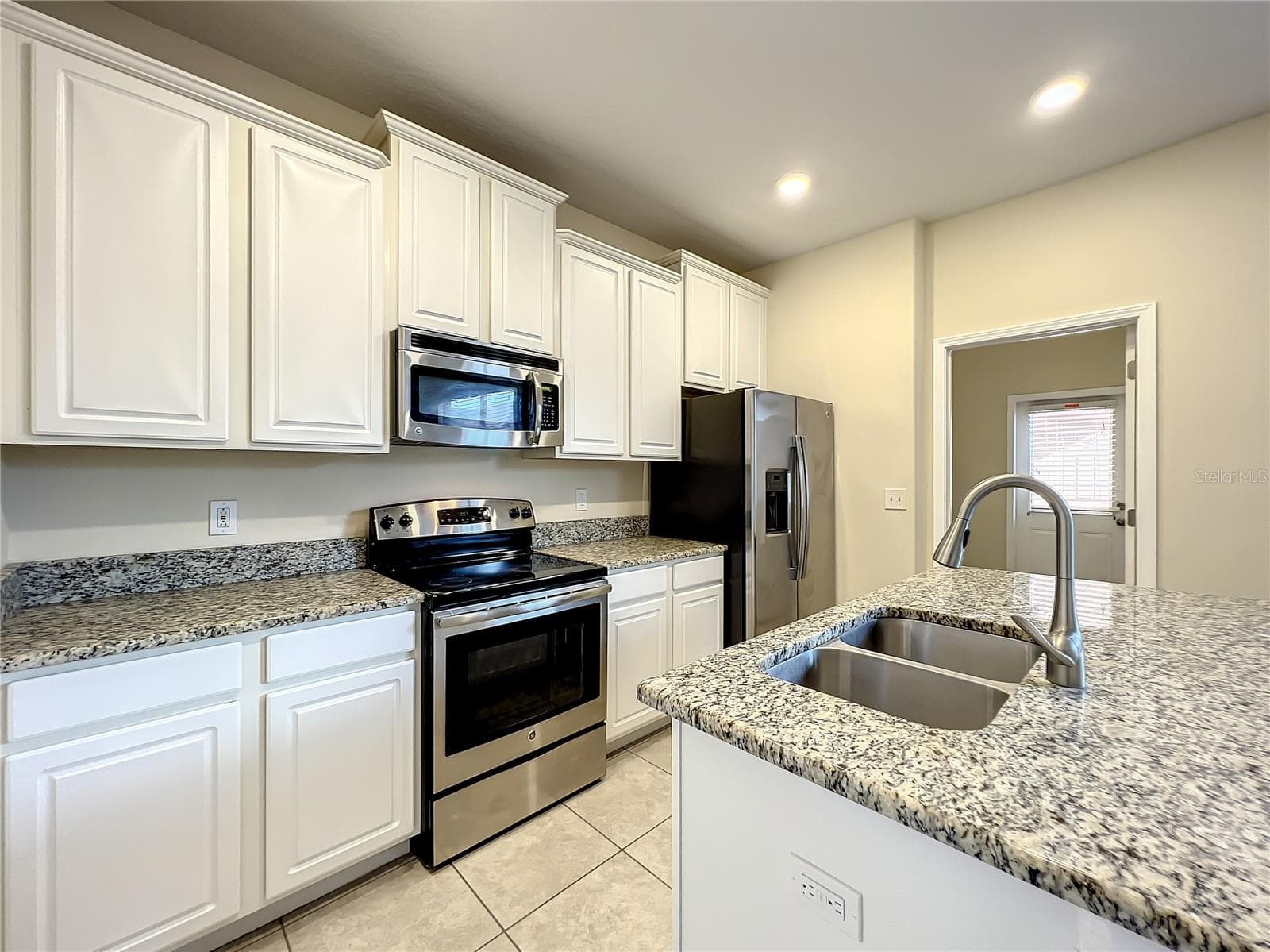 Townhouse at 14903 DRIFTWATER DR, WINTER GARDEN, photo 14 of 59